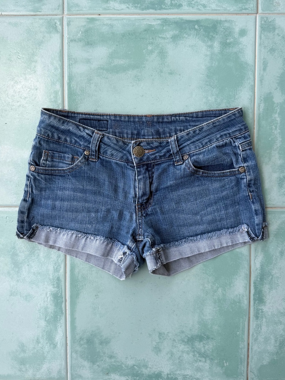 Celebrity Pink Denim Shorts Cuffed Frayed Hem Low Rise Sz 5